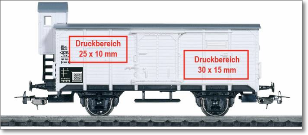 Güterwagen mit Bahnangaben