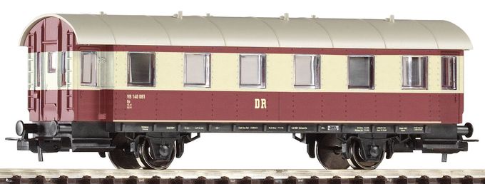 Passenger Car 2nd Cl. DR III Red/Beige