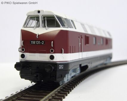 Diesellok 118 131-2 DR IV GFK