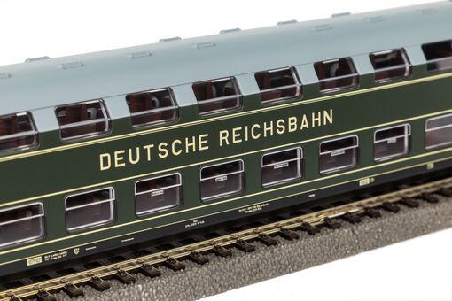 Doppelstock-Gliederzug DGBe12 DR III
