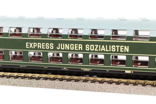 GER: Doppelstock-Gliederzug DGBe12 Express Junger Sozialisten DR III