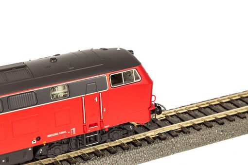 GER: Diesellok BR 215 DB AG V + DSS PluX22