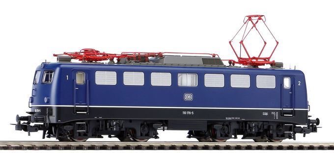 E-Lok BR 110 DB IV mit verschiedenen Stirnfronten