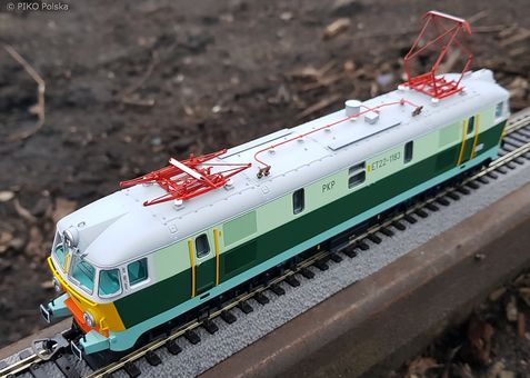 ET22-1083 PKP V + DSS PluX22