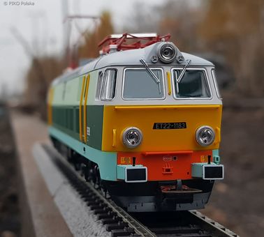ET22-1083 PKP V + DSS PluX22