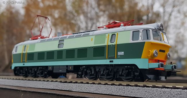 ET22-1083 PKP V + DSS PluX22