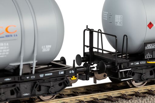 2-pk 406Ra Tanks PKP IV