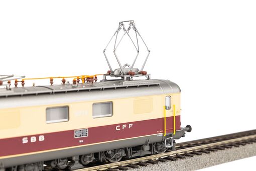 E-Lok Re 4/4 10033 TEE SBB IV
