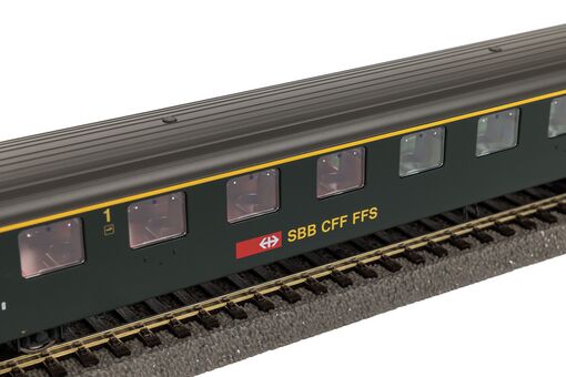 GER: Personenwagen EW I 1. Klasse grün, neue Schrift SBB Ep. V