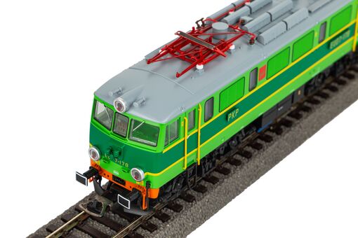 GER: E-Lok EU07 PKP V + DSS PluX22