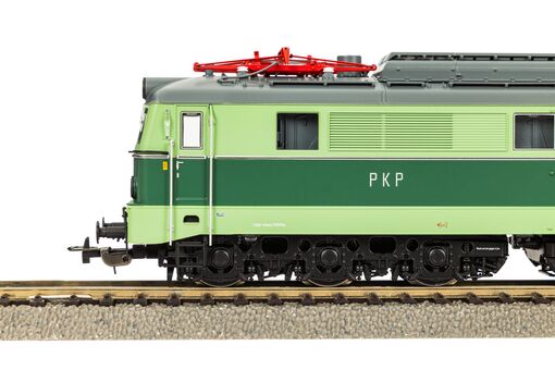 GER: E-Lok ET21 PKP III + DSS PluX22
