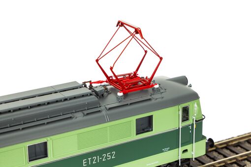 GER: E-Lok ET21 PKP III + DSS PluX22
