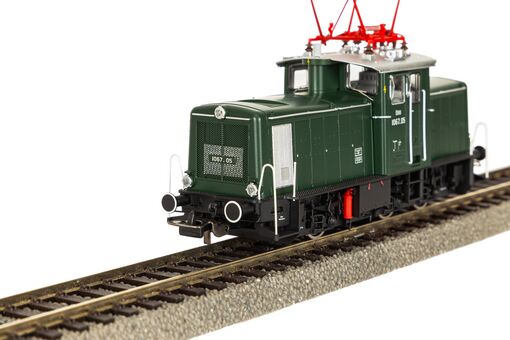 GER: E-Lok Rh 1067 gr&uuml;n &Ouml;BB III + DSS PluX22
