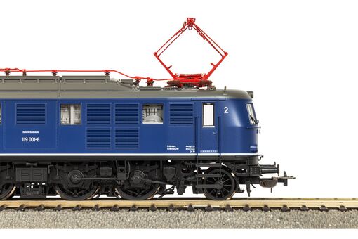 GER: E-Lok BR 119 DB IV + DSS PluX22