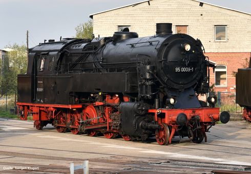 DR IV BR 95 Steam Loco, Neubau