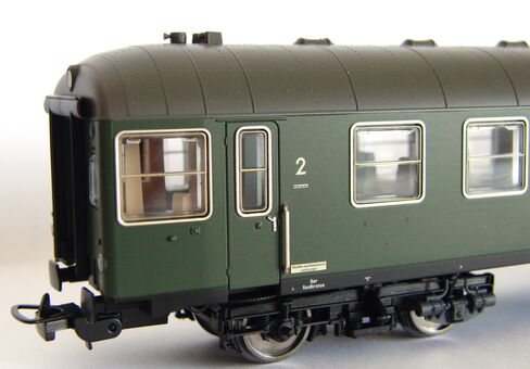 Mitteleinstiegssteuerwagen 2. Klasse Bymf DB IV