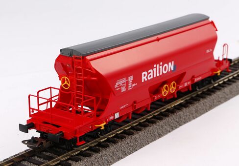 Tanoos Covered Hopper car Railion V