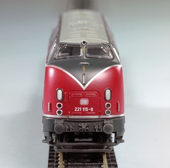 N Sound-Diesellokomotive BR 221 DB IV, inkl. PIKO Sound-Decoder