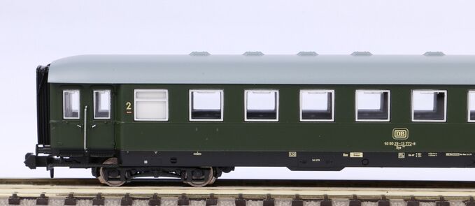 N Schürzeneilzugwagen 2. Klasse DB IV