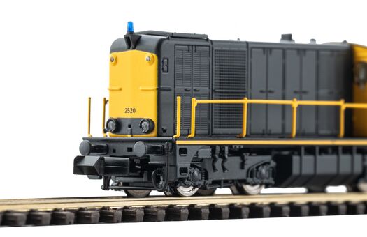 GER: N-Diesellok/Soundlok 2400 grau-gelb, Rundumleuchte IV + Next18 Dec.