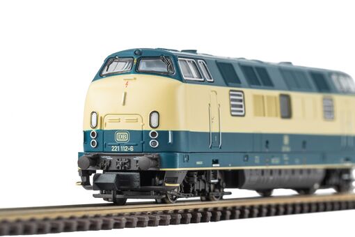 GER: N-Diesellok/Sound BR 221 blau beige DB IV + Next18 Dec.