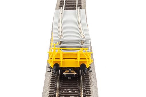 Flachwagen Rs Bauzug VI beladen mit Betonschwellenstapel