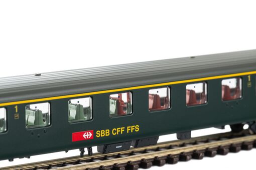 GER: N-Personenwg. EW I, 1.Kl. mit neuer Schrift und grauem Dach SBB V