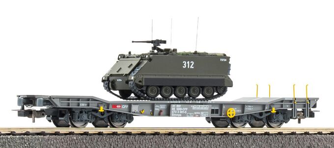 Panzertransportwagen Slmmnps mit M113 Sch&uuml;tzenpanzer SBB-CFF V