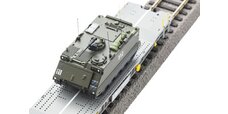 Panzertransportwagen Slmmnps mit M113 Sch&uuml;tzenpanzer SBB-CFF V