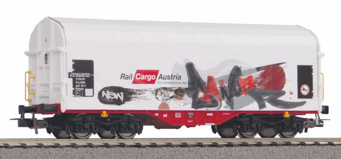 Schiebeplanenwagen Rail Cargo Austria VI mit Graffiti