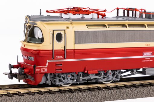 ~BR 240 Electric loco CSD IV Sound