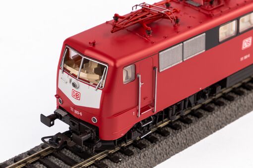 BR 111 Electric loco DB AG Orient red V Sound