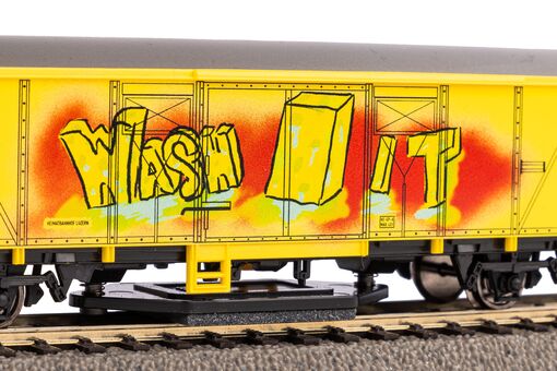 Schienenreinigungswagen SBB VI mit Graffiti