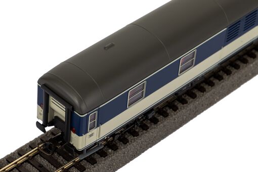 Schnellzugpackwagen Düm 902 DB IV