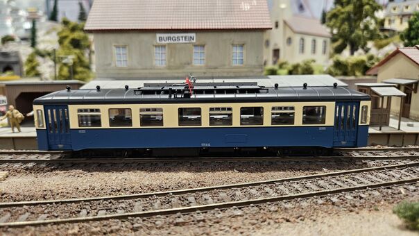 GER: Sound-Diesel-Schienenbus Rh 553 SCM VI, inkl. PIKO Sound-Decoder