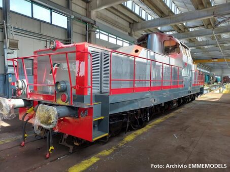 GER: ~Diesellok/Sound D.145 neue Farben FS VI + PluX22 Dec.