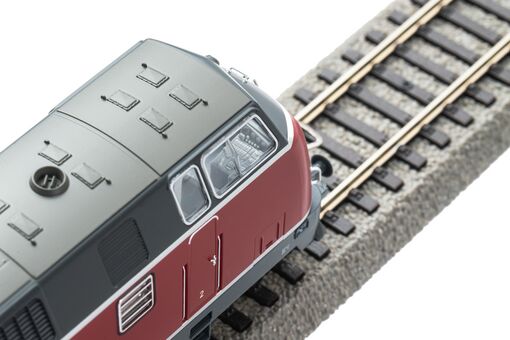 GER: Diesellok/Sound BR 220 rot DB IV + PluX22 Dec.