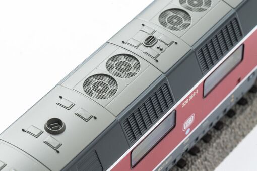 GER: ~Diesellok/Sound BR 220 rot DB IV + PluX22 Dec.