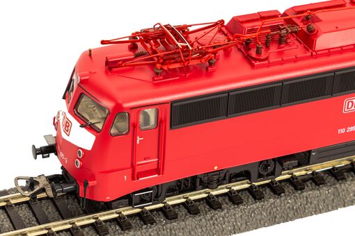 GER: E-Lok/Sound BR 110.3 orientrot DB AG V + PluX22 Dec.
