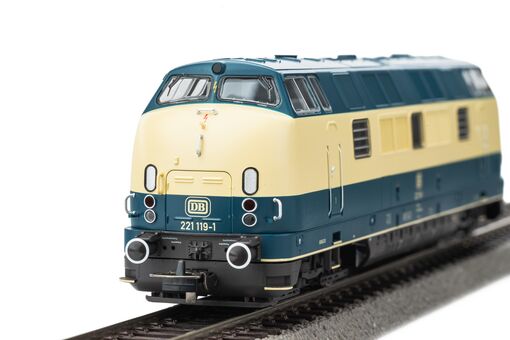 GER: Diesellok/Sound BR 221 blau/ beige DB IV + PluX22 Dec.