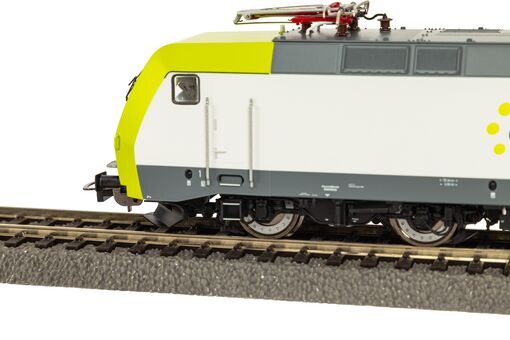 GER: E-Lok/Sound BR 152 Captrain VI + PluX22 Dec.