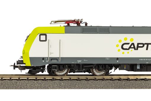 GER: E-Lok/Sound BR 152 Captrain VI + PluX22 Dec.