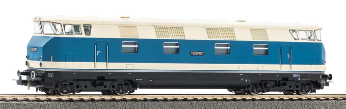 GER: Diesellok/Sound BR V200 1001 DR III, Messe Leipzig + PluX22 Dec.
