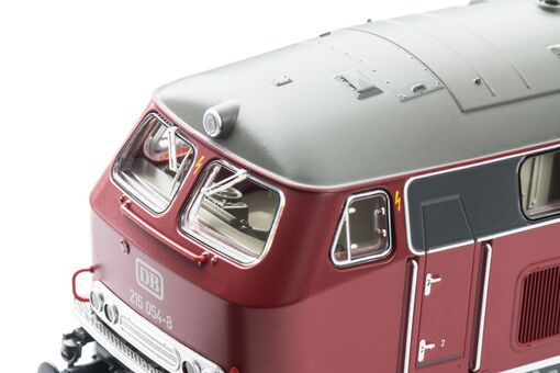 GER: ~Diesellok/Sound BR 215 DB IV + PluX22 Dec.