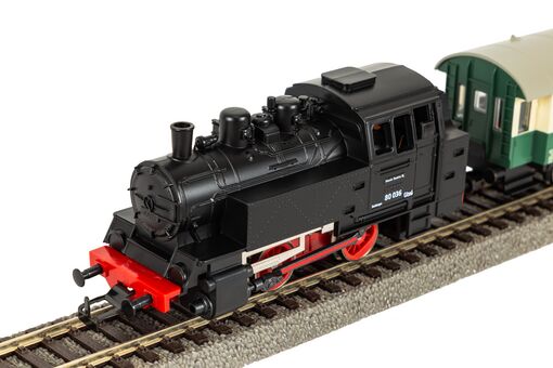 Start-Set mit Bettung Dampflok BR 80 VSM mit Personenwagen NS VI