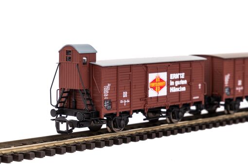 TT 2er Set Gedeckter Güterwagen G02 DR III "Fortschritt"