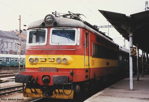 TT E-Lok Rh 242 CSD V