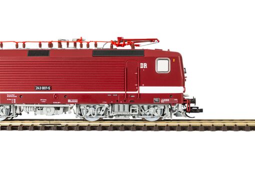 GER: TT-E-Lok BR 243 DR IV + DSS Next18