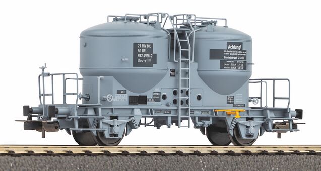 Ucs Silo car w/patches DR IV