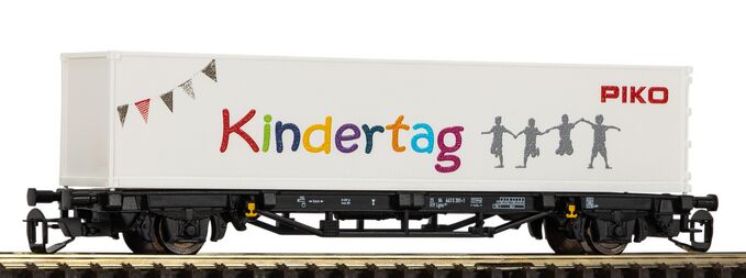 Gedeckter G&uuml;terwagen "Internationaler Kindertag"